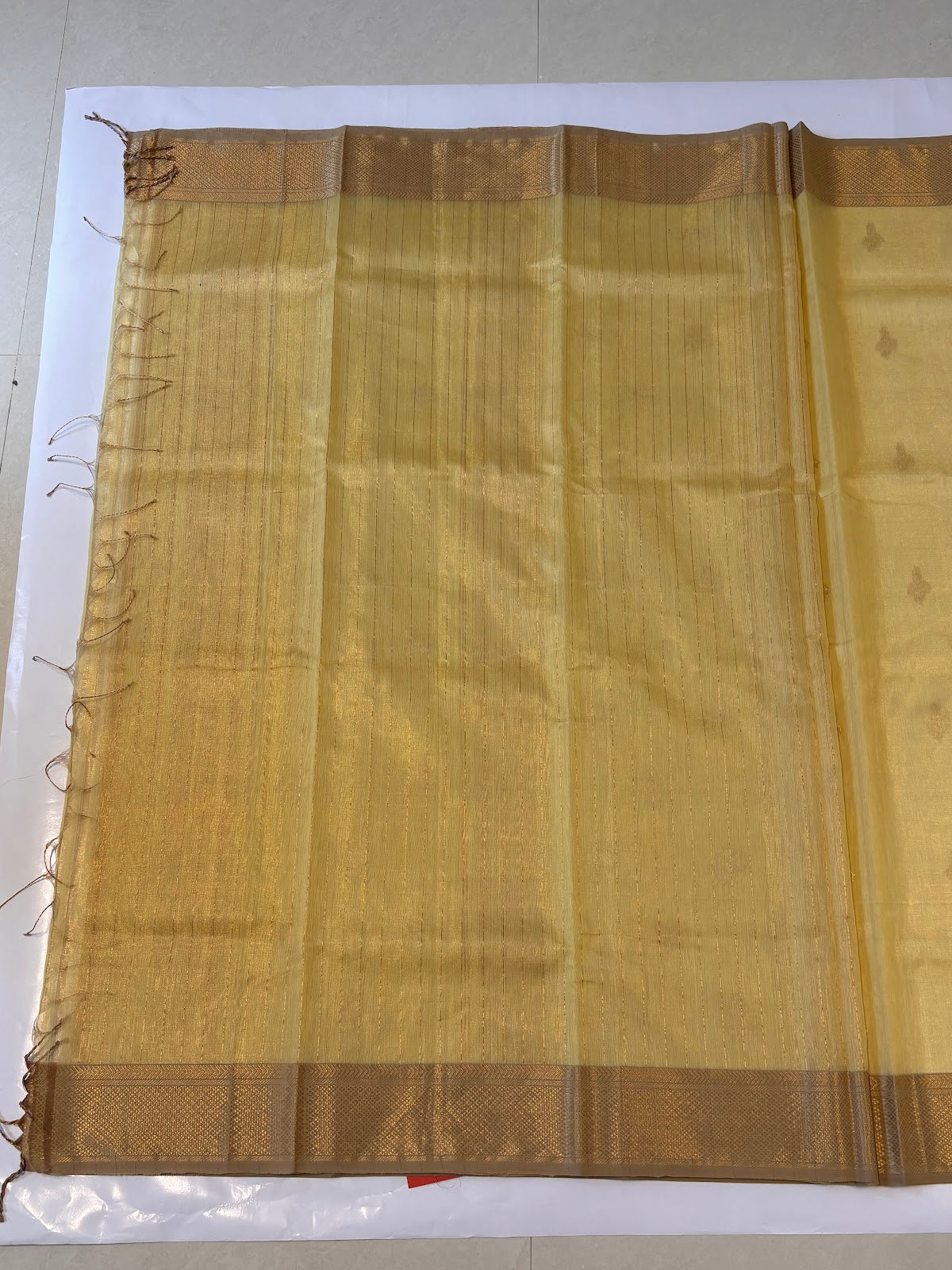 Handwoven Pista Green Maheshwari Saree with Blouse Piece