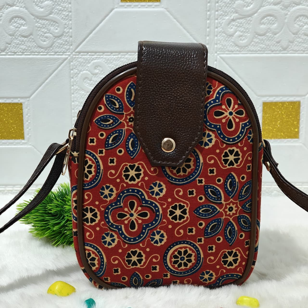 The Aara Mobile Sling - Masterpiece 1