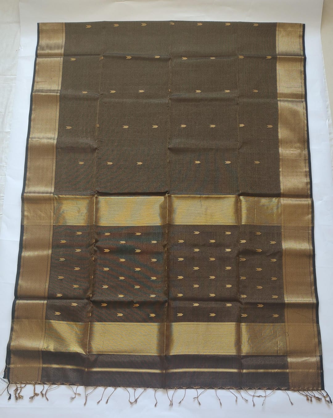 Maheshwari Handloom Silk-Cotton Saree – Earthy Brown