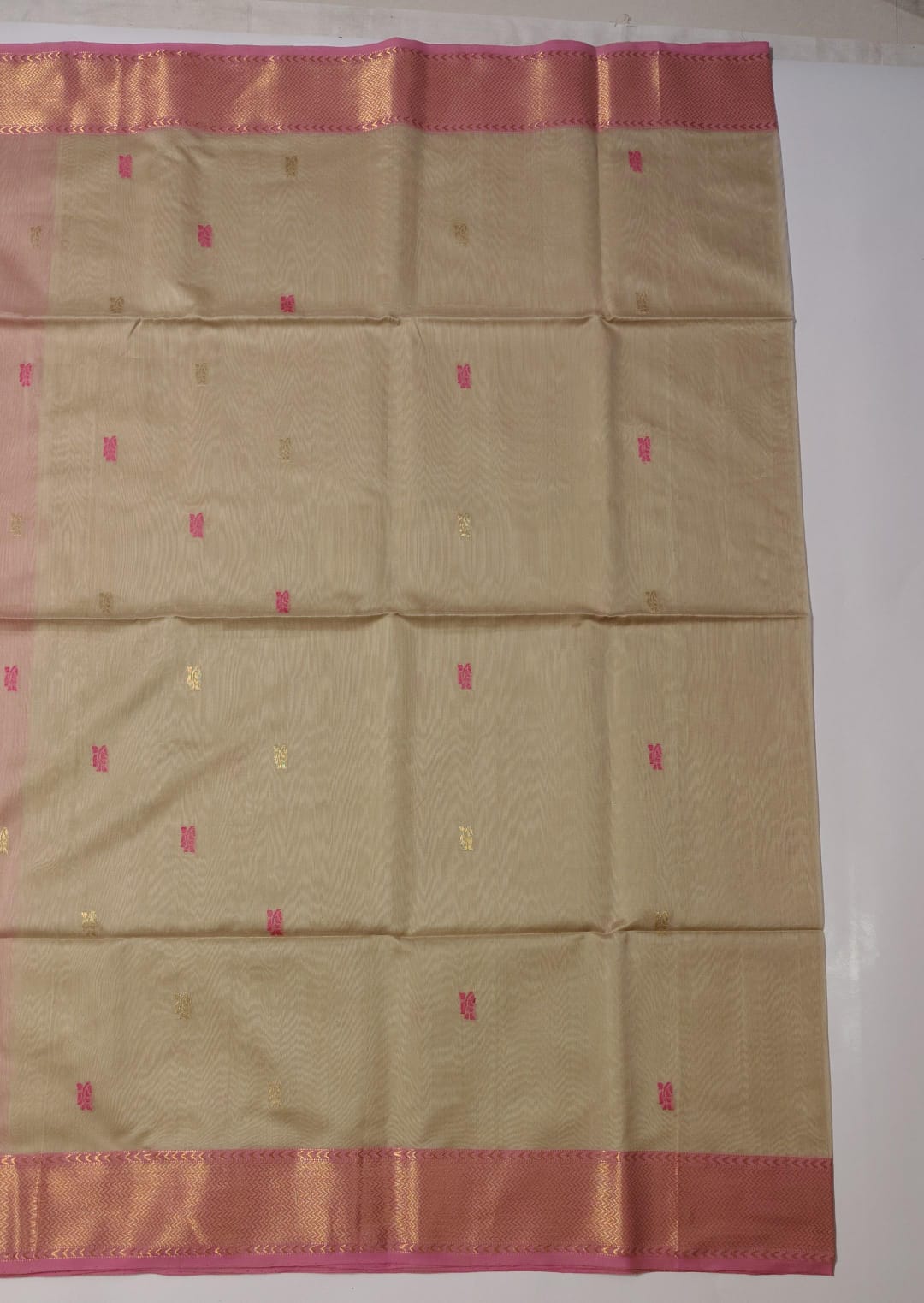 Maheshwari Handloom Silk-Cotton Saree – Sand Beige