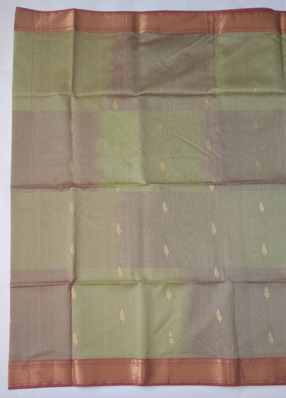 Maheshwari Handloom Silk-Cotton Saree – Green & Red
