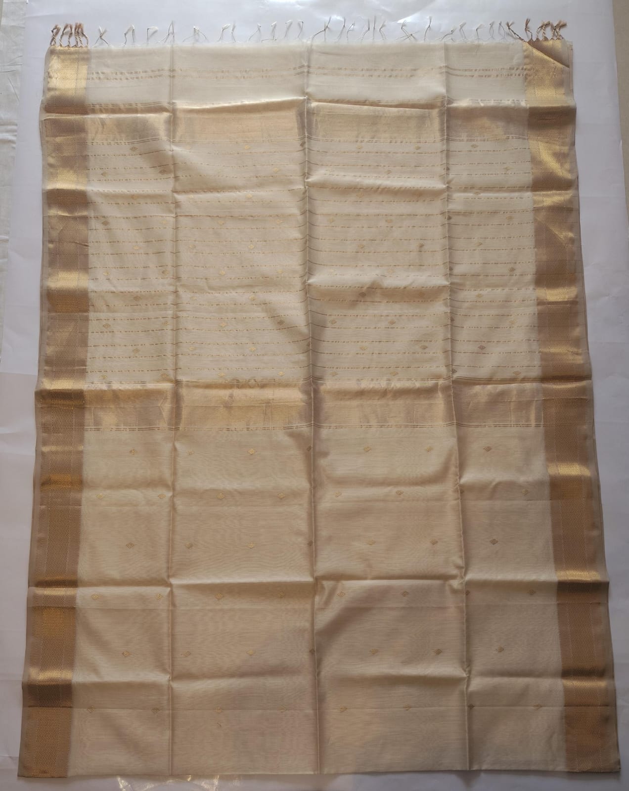 Maheshwari Handloom Silk-Cotton Saree – Ivory White
