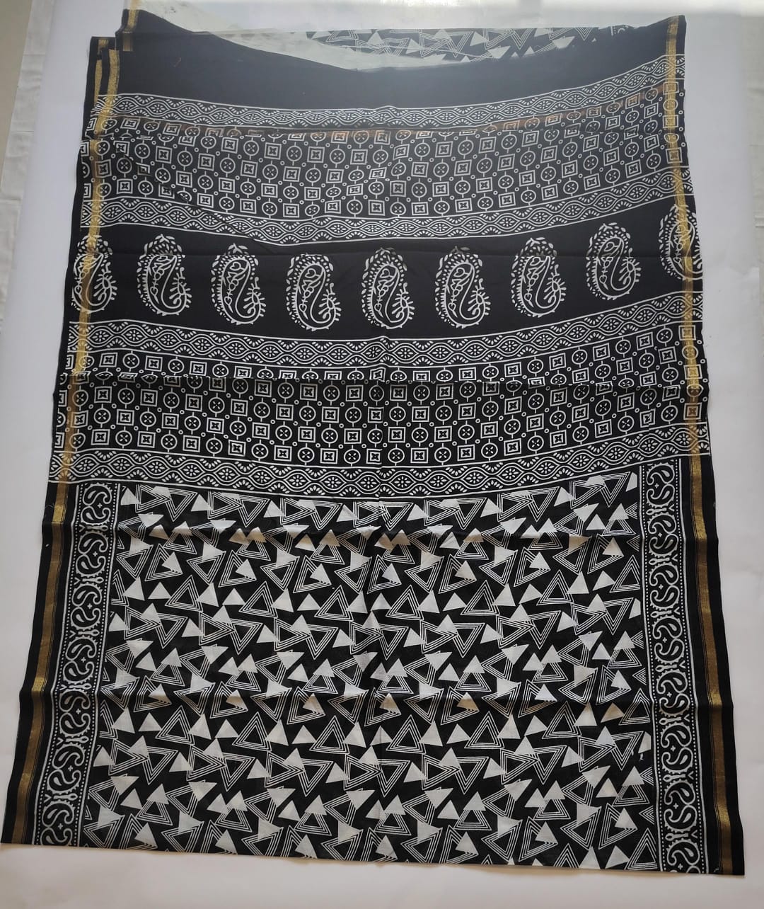 Chanderi Printed Saree – Midnight Black Triangle Print