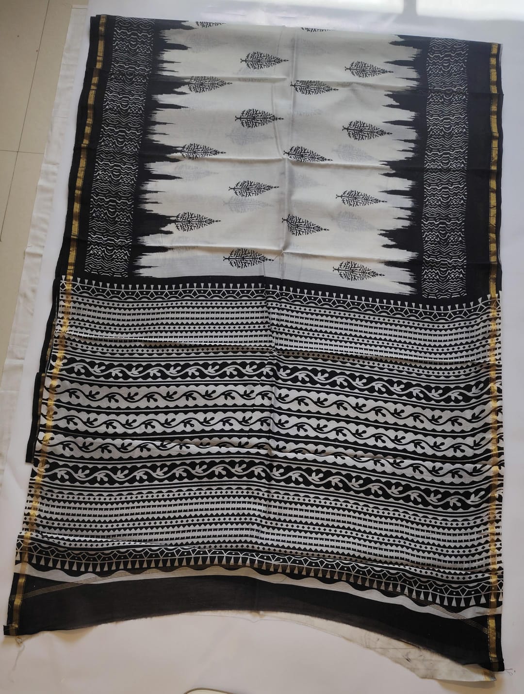 Chanderi Printed Saree – Midnight Black Tree Print