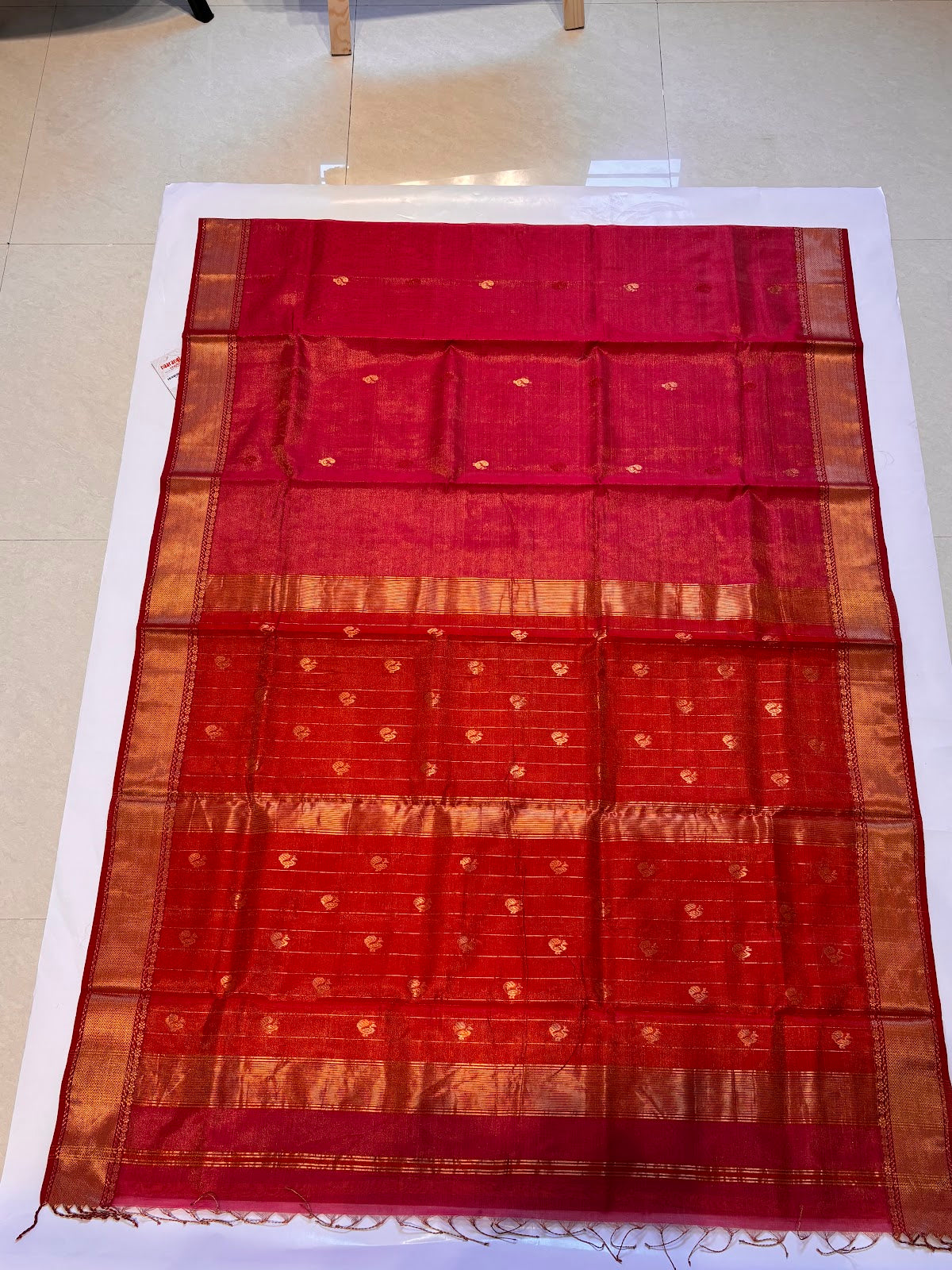 Handwoven Vibrant Pink Maheshwari Saree with Rich Zari Border