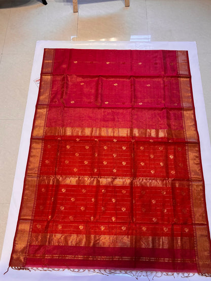 Handwoven Vibrant Pink Maheshwari Saree with Rich Zari Border