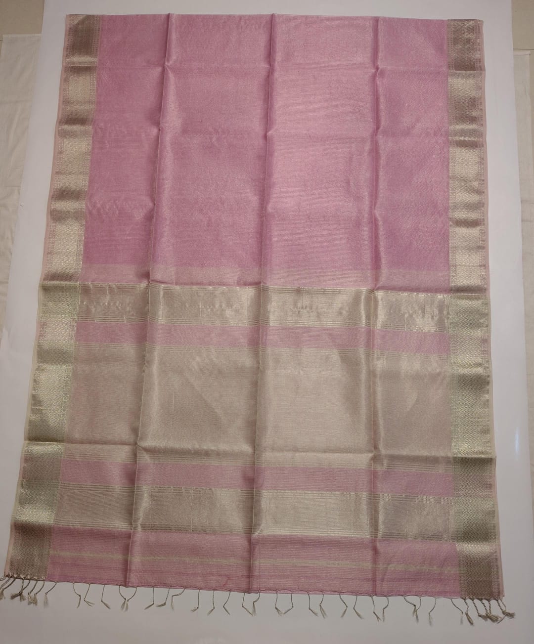Maheshwari Handloom Silk-Cotton Saree – Vibrant Pink