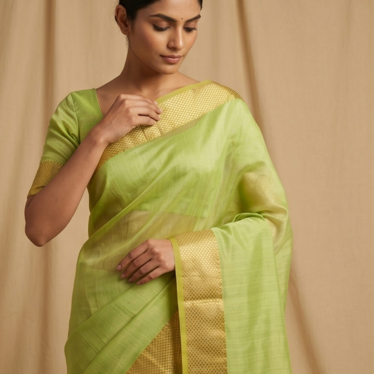 Maheshwari Handloom Silk-Cotton Saree – Forest Green
